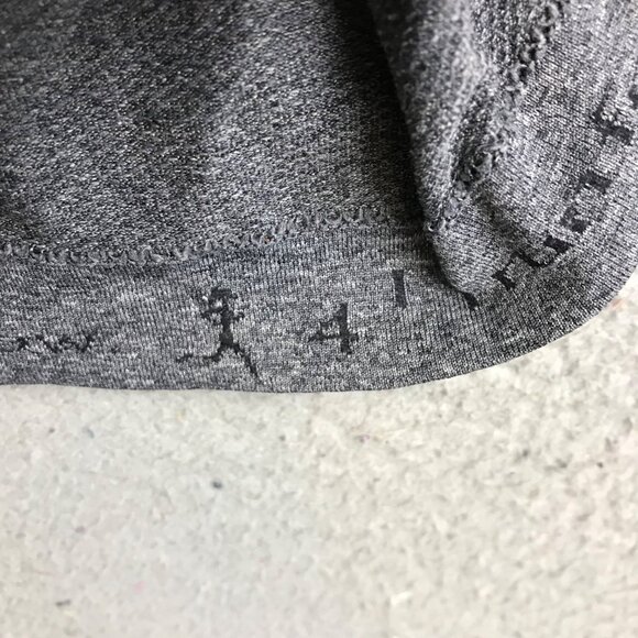 Lululemon Swiftly Tech 1/2 Zip Gray Reflective Sz 4 Long sleeve - Picture 10 of 11